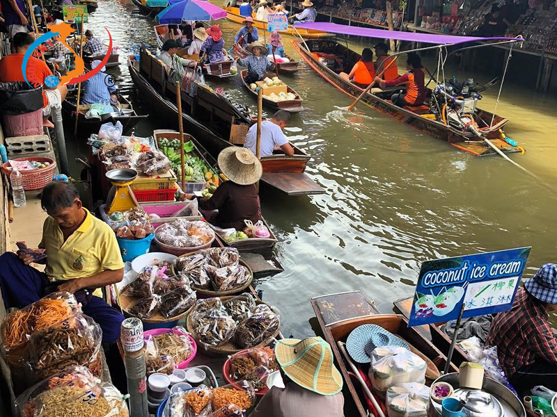 Chợ nổi Damnoen Saduak