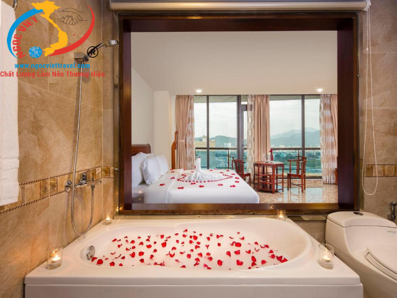 KHÁCH SẠN RED SUN NHA TRANG 4 SAO